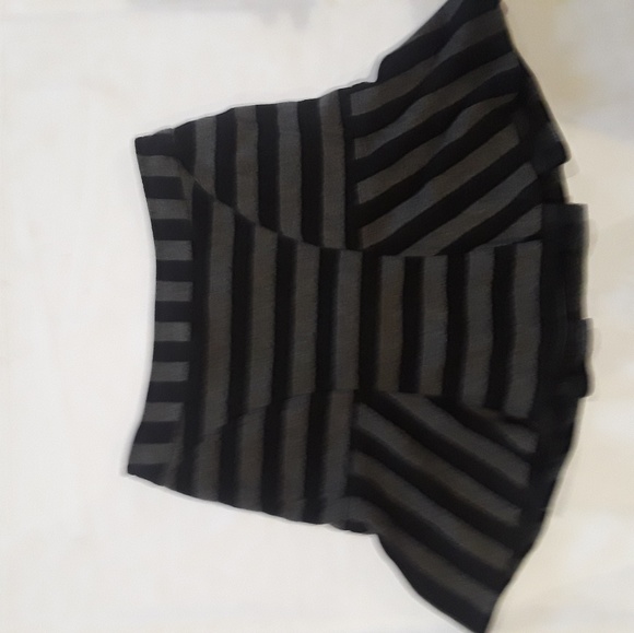 SKIRT - Picture 1 of 2